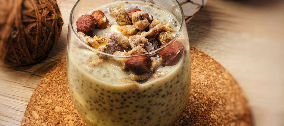 Ceci est une photographie de pudding de chia cacahuète banane-zenglutenfree