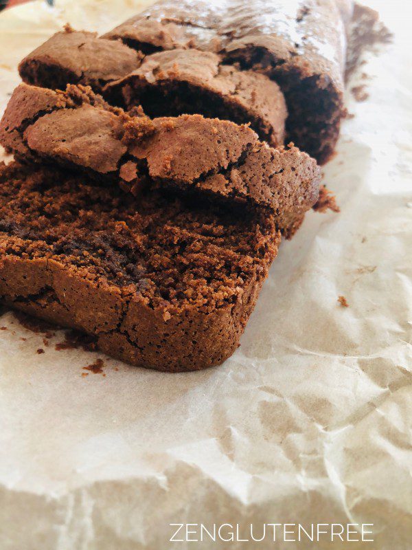 Ceci est une photographie de gâteau au chocolat sans gluten-zenglutenfree
