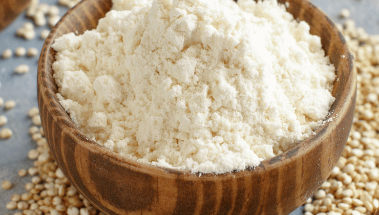 photo de farine de quinoa faite maison