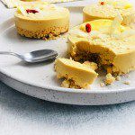 Cheesecake vegan et sans gluten individuel à la crème de coco et au citron.