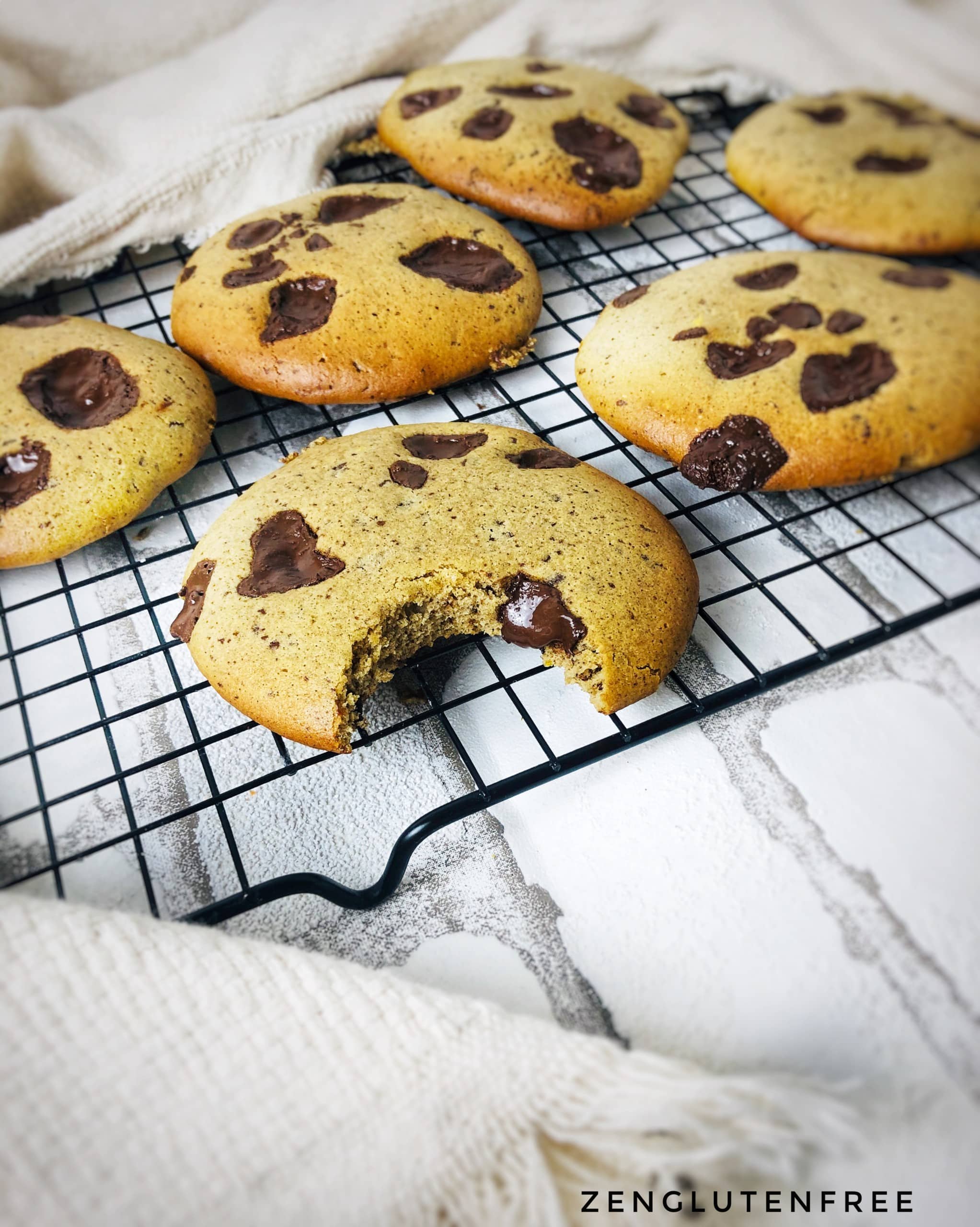 Ceci est une photographie de cookies ultra moelleux sans gluten ni lactose-zenglutenfree
