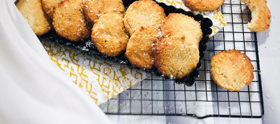 Ceci est une photographie de biscuits moelleux coco sans œufs sans gluten sans lactose-zenglutenfree