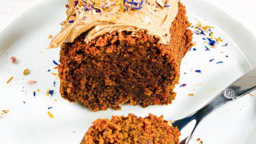 Ceci est une photographie de carrot cake à la noisette sans gluten-zenglutenfree