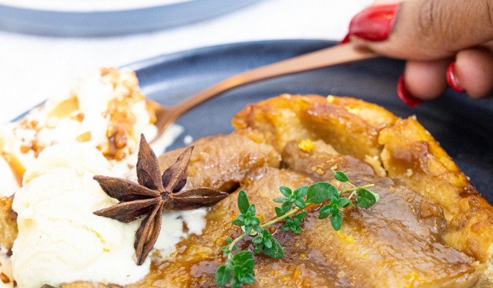 Ceci est une photographie de tarte tatin à la banane sans gluten-zenglutenfree