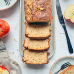 Gâteau aux pommes sans gluten sans lactose moelleux à la farine de pois chiche et riz