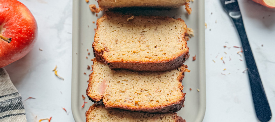 Ceci est une photographie de gâteau aux pommes sans gluten sans lactose-zenglutenfree