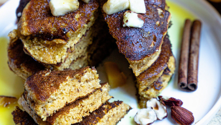 Ceci est une photographie de pancakes à la courge sans gluten-zenglutenfree