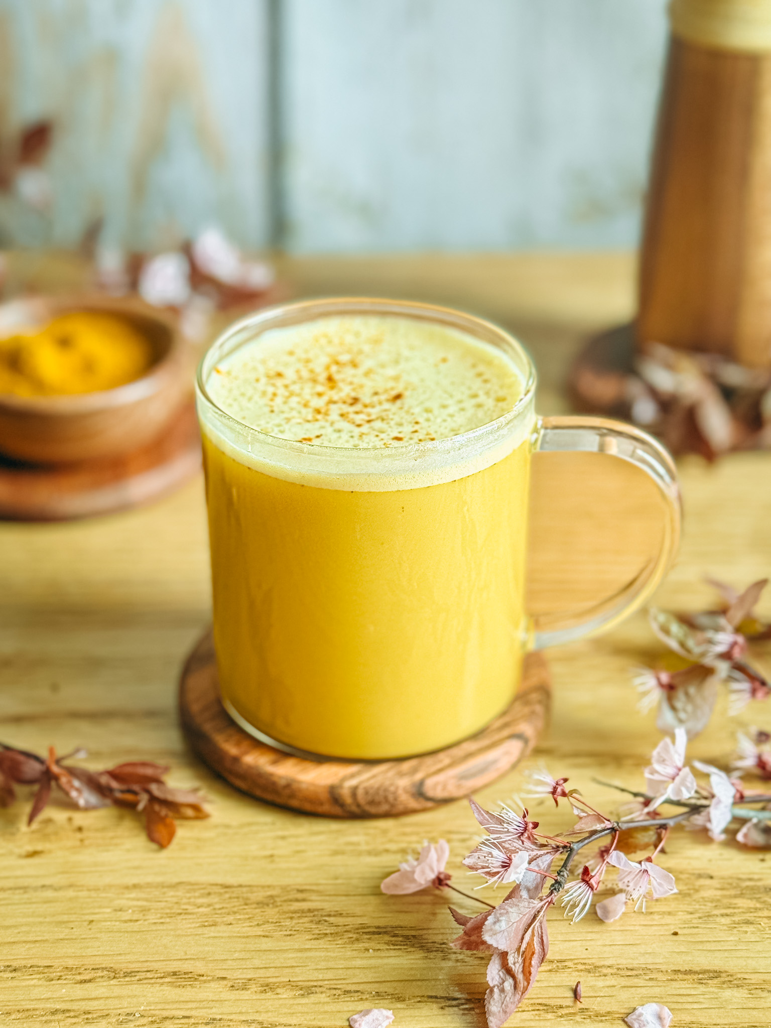 Ceci est une photographie de golden latte {lait d’or} végétal-zenglutenfree