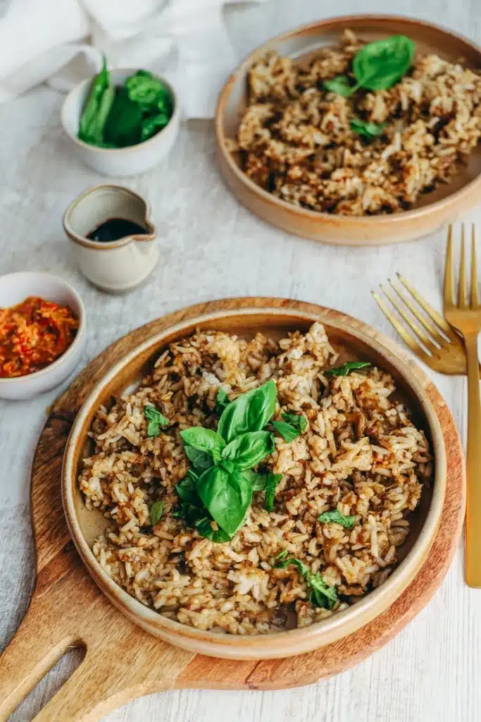 Ceci est une photographie de riz sauté à l'aubergine- Zenglutenfree