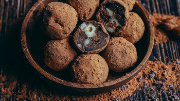 Ceci est une photographie de truffes en chocolat-zenglutenfree