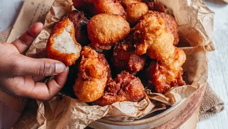 Photo de beignets à la banane sans gluten et sans lactose