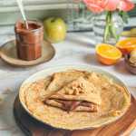 ceci est une photo de crêpes dans gluten avec de la Pâte à tartiner au chocolat