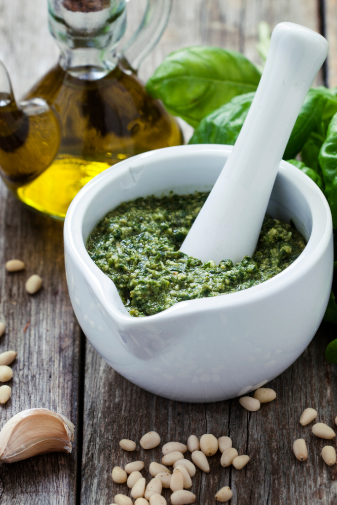 Voici une de photo de pesto de fanes de carottes