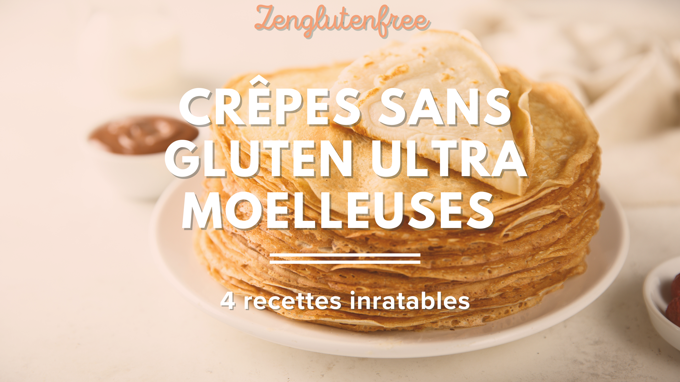 Pile de crêpes sans gluten ultra moelleuses à la farine de manioc sur une assiette blanche